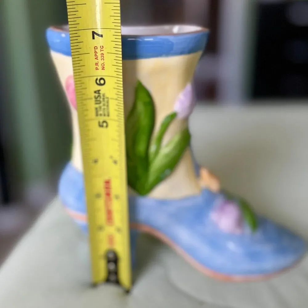 VTG Vibrant Floral Ceramic Boot Tulip Painted Indoor Planter Accent